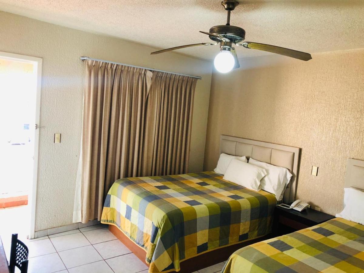 Hotel Los Vergeles Villa Hidalgo  外观 照片